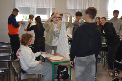 III Powiatowy Konkurs Pierwszej Pomocy połączony z Warsztatami i Konferencją Psychologiczną - zdjęcie 77