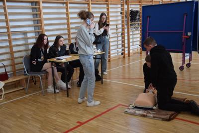 III Powiatowy Konkurs Pierwszej Pomocy połączony z Warsztatami i Konferencją Psychologiczną - zdjęcie 94