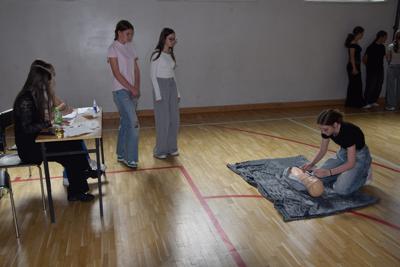 III Powiatowy Konkurs Pierwszej Pomocy połączony z Warsztatami i Konferencją Psychologiczną - zdjęcie 98