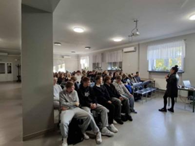 Spotkanie na temat dmania o zdrowie psychiczne - Liceum Ogólnokształconcego w Szydłowcu - zdjęcie 3