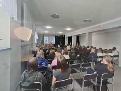 Spotkanie na temat dmania o zdrowie psychiczne - Liceum Ogólnokształconcego w Szydłowcu - zdjęcie 4