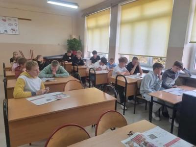 Warsztaty edukacyjne dla uczniów klas VII - zdjęcie 4