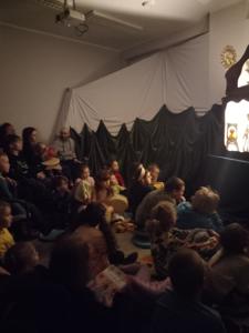 Uczestnicy Teatru Cieni Latarenka