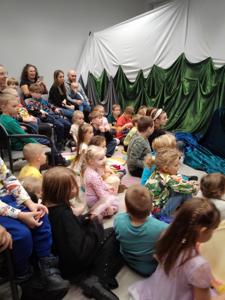 Uczestnicy Teatru Cieni Latarenka