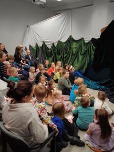 Uczestnicy Teatru Cieni Latarenka
