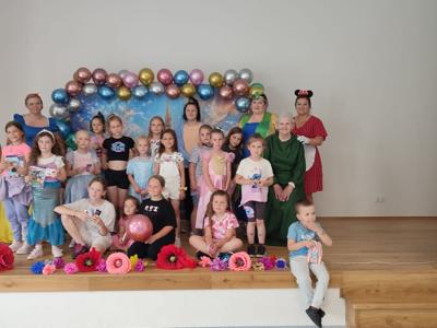 zdjęcie grupowe wszystkich uczestników