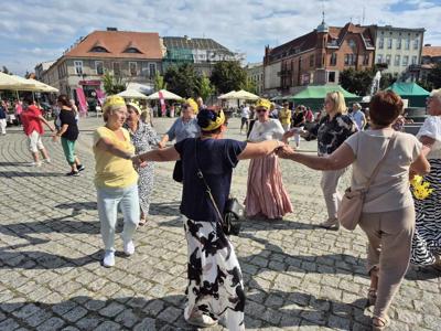 Tańczący seniorzy