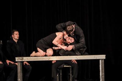 "Hamlet. Komentarz". Spektakl w wykonaniu Teatru Pieśń Kozła