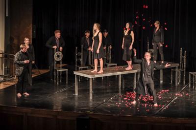 "Hamlet. Komentarz". Spektakl w wykonaniu Teatru Pieśń Kozła