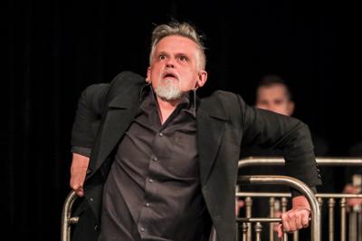 "Hamlet. Komentarz". Spektakl w wykonaniu Teatru Pieśń Kozła