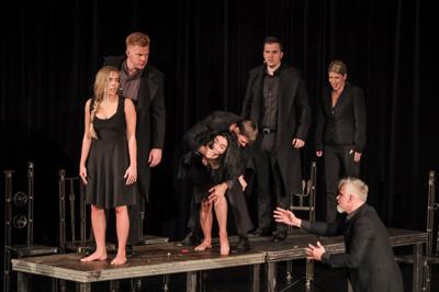 "Hamlet. Komentarz". Spektakl w wykonaniu Teatru Pieśń Kozła