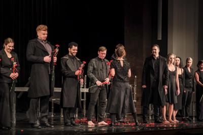 "Hamlet. Komentarz". Spektakl w wykonaniu Teatru Pieśń Kozła