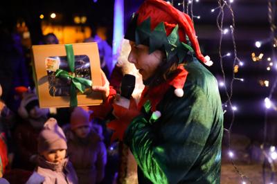Mikołajki Małych Odkrywców Sztuki w Ogrodzie Domu Kultury "Strzecha"