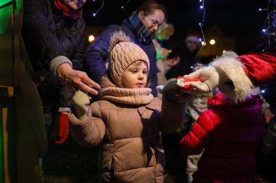 Mikołajki Małych Odkrywców Sztuki w Ogrodzie Domu Kultury "Strzecha"