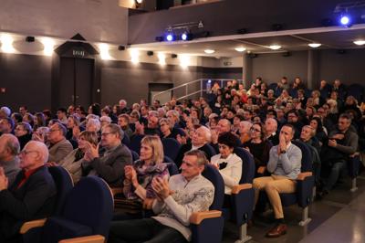 Koncert Zimowy zespołu Grupa Bez Nazwy na sali widowiskowej Domu Kultury "Strzecha"