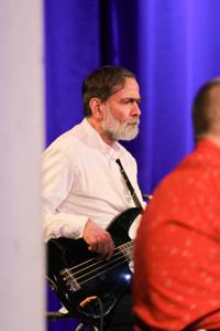 Koncert Zimowy zespołu Grupa Bez Nazwy na sali widowiskowej Domu Kultury "Strzecha"