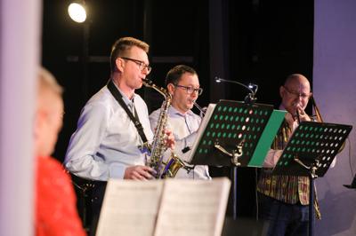 Koncert Zimowy zespołu Grupa Bez Nazwy na sali widowiskowej Domu Kultury "Strzecha"