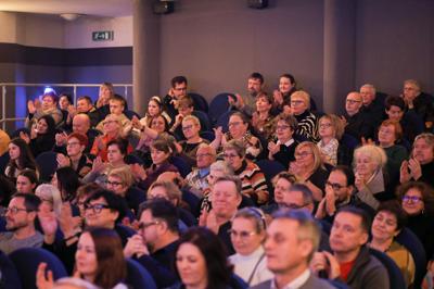 Koncert Zimowy zespołu Grupa Bez Nazwy na sali widowiskowej Domu Kultury "Strzecha"