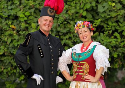 Fotografia będąca częścią wystawy w ramach projektu realizowanego z programu Interrerg współfinansowanego przez Unię Europejską pt. Polsko-czeskie spotkania z folklorem w ramach obchodów 70-lecia Zespołu Pieśni i Tańca „Strzecha” im. Joli Rymszy / Polsko-česká setkání s folklorem v rámci oslav 70. výročí založení Souboru písní a tanců Joli Rymsze Strzecha

Fot. Mateusz Wiecha
