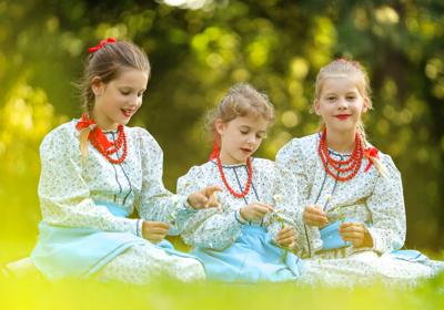 Fotografia będąca częścią wystawy w ramach projektu realizowanego z programu Interrerg współfinansowanego przez Unię Europejską pt. Polsko-czeskie spotkania z folklorem w ramach obchodów 70-lecia Zespołu Pieśni i Tańca „Strzecha” im. Joli Rymszy / Polsko-česká setkání s folklorem v rámci oslav 70. výročí založení Souboru písní a tanců Joli Rymsze Strzecha

Fot. Mateusz Wiecha