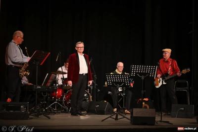 Koncert Zespołu 60 PLUS w Domu Kultury "Strzecha"