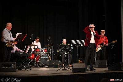 Koncert Zespołu 60 PLUS w Domu Kultury "Strzecha"