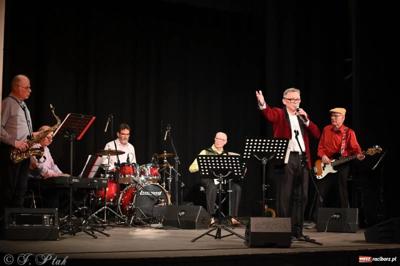 Koncert Zespołu 60 PLUS w Domu Kultury "Strzecha"
