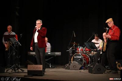 Koncert Zespołu 60 PLUS w Domu Kultury "Strzecha"