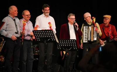Koncert Zespołu 60 PLUS w Domu Kultury "Strzecha"