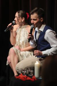 W cyklu ,,Scena Kameralnie'' koncert Magdaleny i Kamila Klimów z towarzyszeniem Łukasza Fulneczka na fortepianie.