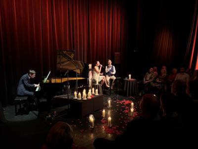 W cyklu ,,Scena Kameralnie'' koncert Magdaleny i Kamila Klimów z towarzyszeniem Łukasza Fulneczka na fortepianie.