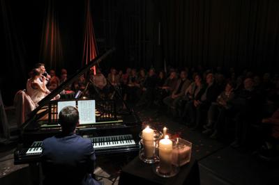 W cyklu ,,Scena Kameralnie'' koncert Magdaleny i Kamila Klimów z towarzyszeniem Łukasza Fulneczka na fortepianie.