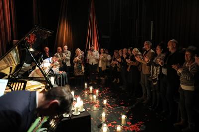 W cyklu ,,Scena Kameralnie'' koncert Magdaleny i Kamila Klimów z towarzyszeniem Łukasza Fulneczka na fortepianie.
