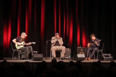 Keith Dunn, Grzegorz Kapołka, Łukasz Gorczyca. Koncert z cyklu "Bluesowe spotkania z RCK".