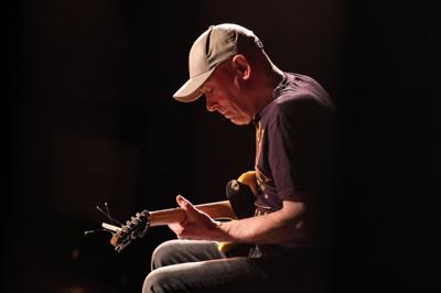 Keith Dunn, Grzegorz Kapołka, Łukasz Gorczyca. Koncert z cyklu "Bluesowe spotkania z RCK".