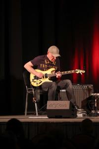 Keith Dunn, Grzegorz Kapołka, Łukasz Gorczyca. Koncert z cyklu "Bluesowe spotkania z RCK".