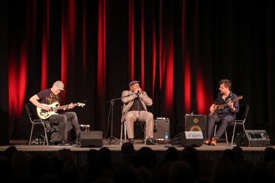 Keith Dunn, Grzegorz Kapołka, Łukasz Gorczyca. Koncert z cyklu "Bluesowe spotkania z RCK".