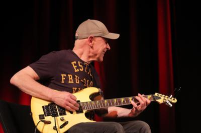 Keith Dunn, Grzegorz Kapołka, Łukasz Gorczyca. Koncert z cyklu "Bluesowe spotkania z RCK".