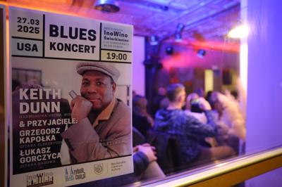 Keith Dunn, Grzegorz Kapołka, Łukasz Gorczyca. Koncert z cyklu "Bluesowe spotkania z RCK".