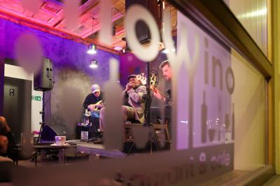 Keith Dunn, Grzegorz Kapołka, Łukasz Gorczyca. Koncert z cyklu "Bluesowe spotkania z RCK".