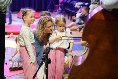 Koncert z cyklu "Maluchy w Krainie Dźwięku" zatytułowany WARZYWNE HISTORIE