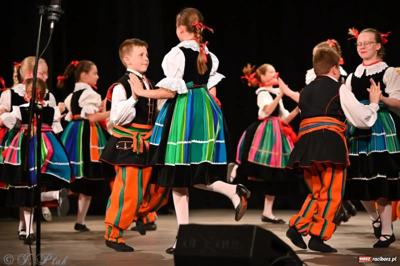 Koncert Zespołu Pieśni i Tańca "Strzecha" im. Joli Rymszy podsumowujący rok artystyczny 2024/2025