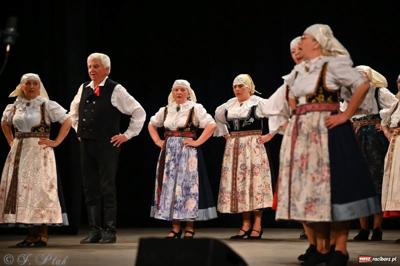 Koncert Zespołu Pieśni i Tańca "Strzecha" im. Joli Rymszy podsumowujący rok artystyczny 2024/2025