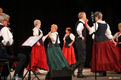Koncert Zespołu Pieśni i Tańca "Strzecha" im. Joli Rymszy podsumowujący rok artystyczny 2024/2025