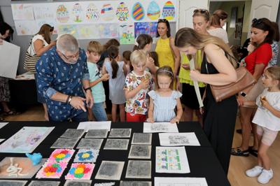 Wystawa Grupy Plastycznej PASTELE w Domu Kultury „Strzecha” na podsumowanie roku artystycznego 2024/2025 