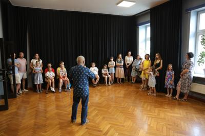 Wystawa Grupy Plastycznej PASTELE w Domu Kultury „Strzecha” na podsumowanie roku artystycznego 2024/2025 