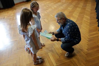 Wystawa Grupy Plastycznej PASTELE w Domu Kultury „Strzecha” na podsumowanie roku artystycznego 2024/2025 
