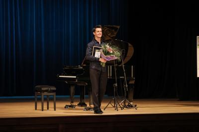 Fotorelacja z koncertu fortepianowego Michała Basisty z okazji 80-lecia Ekonomika