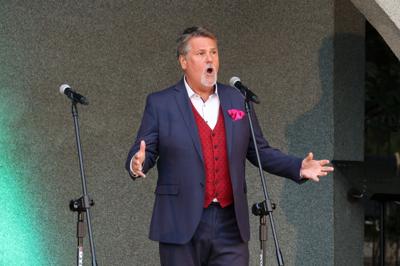 "W krainie uśmiechu" - koncert w Parku im. Miasta Roth
