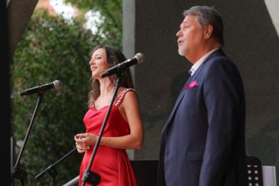 "W krainie uśmiechu" - koncert w Parku im. Miasta Roth